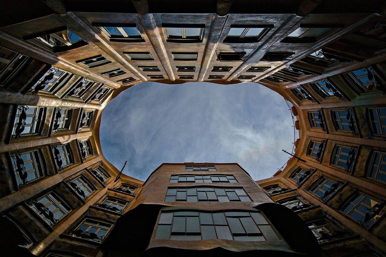 Blick in den Innenhof eines Wohngebäudes