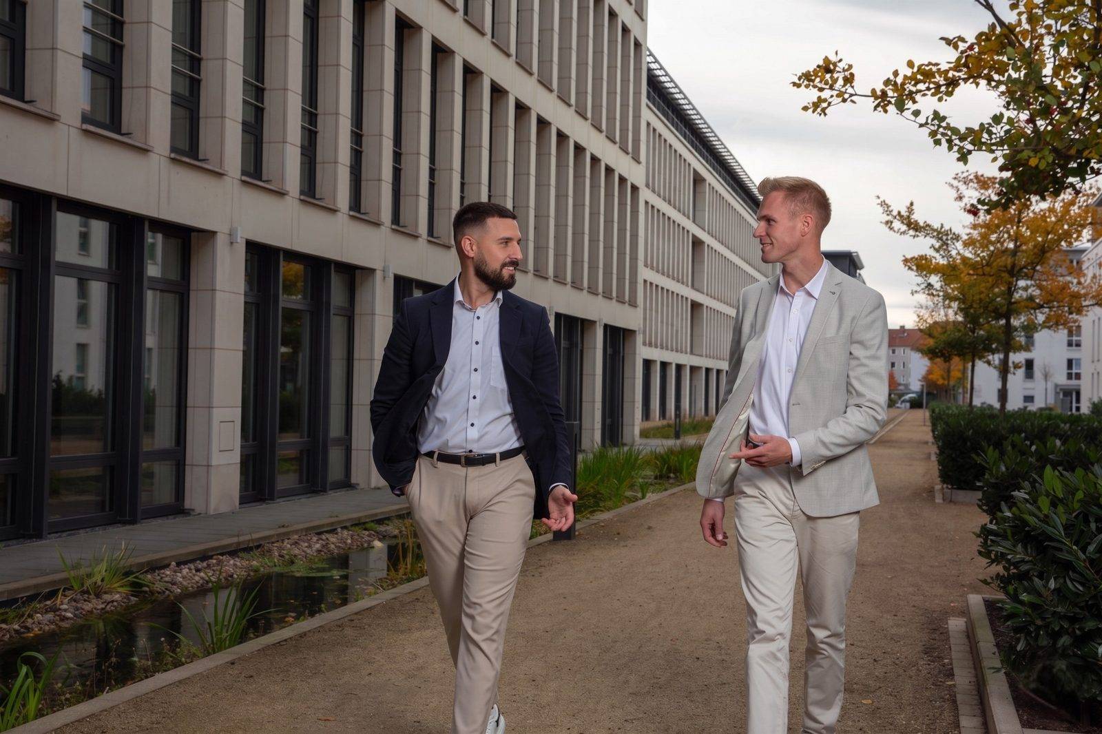 Oliver Hajok und Phillip Senteris auf dem Weg